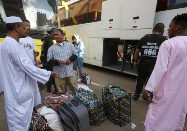 Sudanese nationals who fled the war to Egypt return to their country. Reuters photo