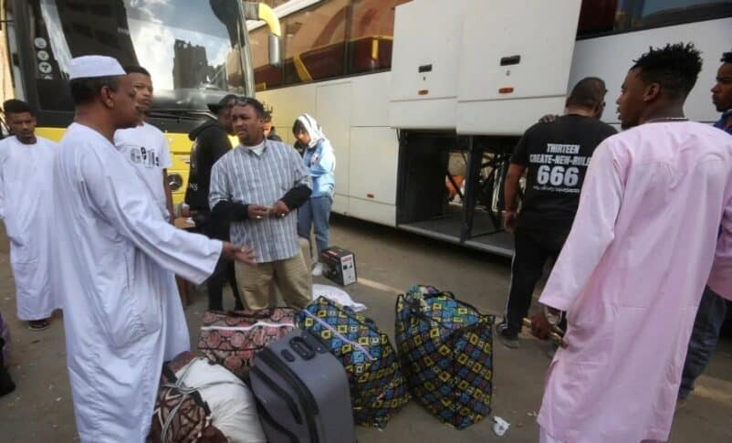 Sudanese nationals who fled the war to Egypt return to their country. Reuters photo