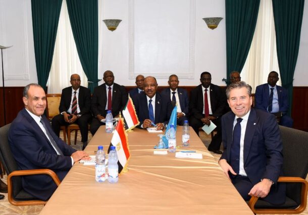 Sudan's FM (C) meets Egyptian counterpart (L) and UN humanitarian chief in Port Sudan on Nov 11, 2025