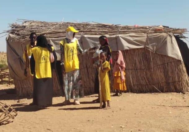 Health workers vaccinate children in Central Darfur State, on Dec 28, 2025 UNICEF photo