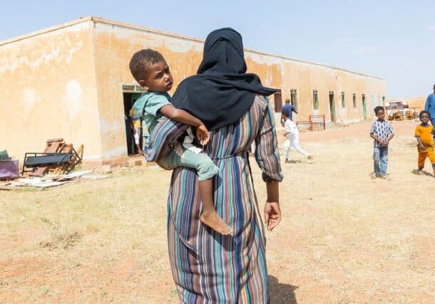 In North Kordofan families struggle to find food after losing their livelihoods, and health facilities and schools are non-functional, UNICEF photo