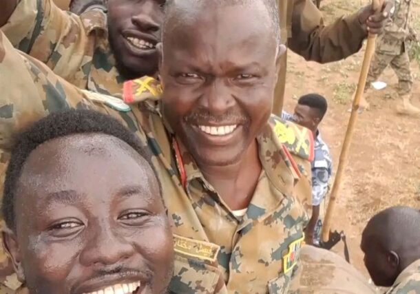 Major General Faisal Mukhtar al-Sair, commander of the 14th Infantry Division in Kadugli poses with troops as they broke siege of the city on Feb 3, 2026