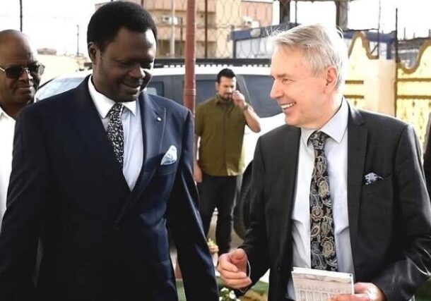 Darfur Governor Minni Minawi receives UN envoy Pekka Haavistofor Sudan on March 24, 2026