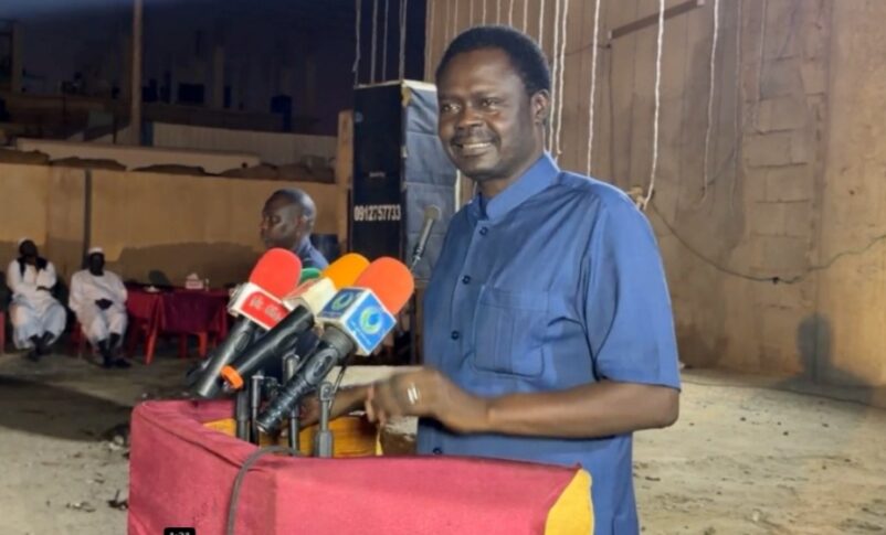 Minni Minawi speaks at a Ramadan Iftar event in Port Sudan on March 14, 2026