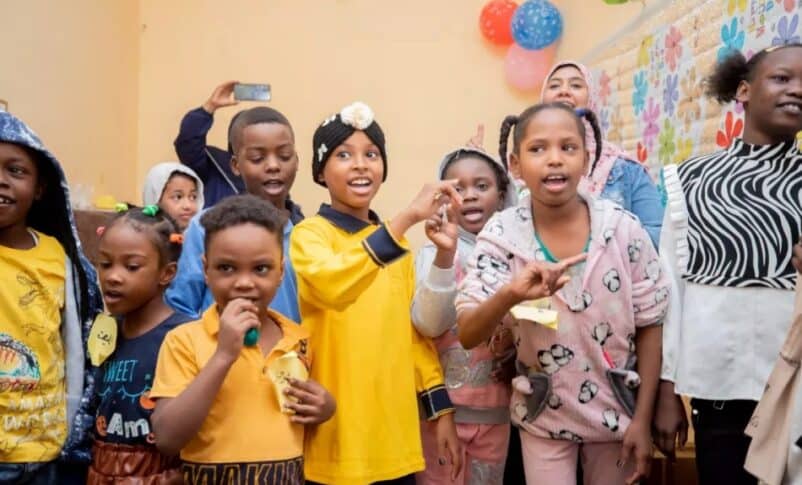 Sudanese refugee children attend a UNICEF-supported school in Cairo. (UNICEF Photo)