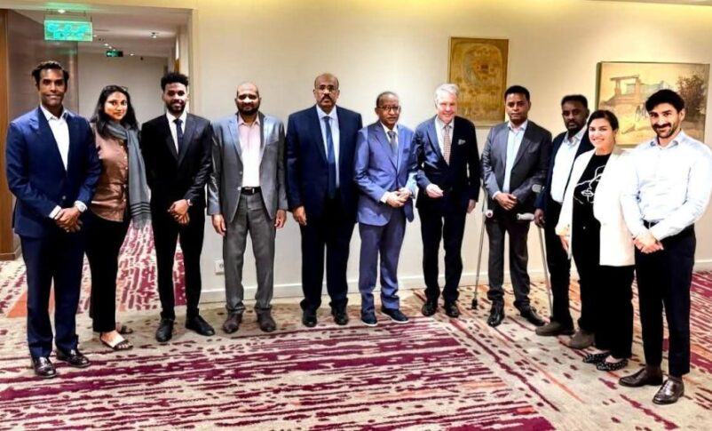 Pekka Haavisto UN Special Envoy for Sudan pose with Somoud delegation members in Cairo on Sept 12, 2026